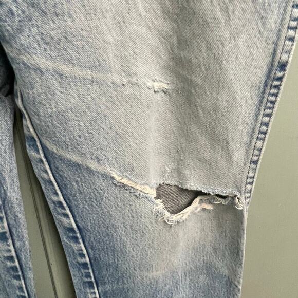 Wrangler Light Wash Distressed Jeans 35x36 Thrashed Destructed Mens 936 PWD - Picture 8 of 10